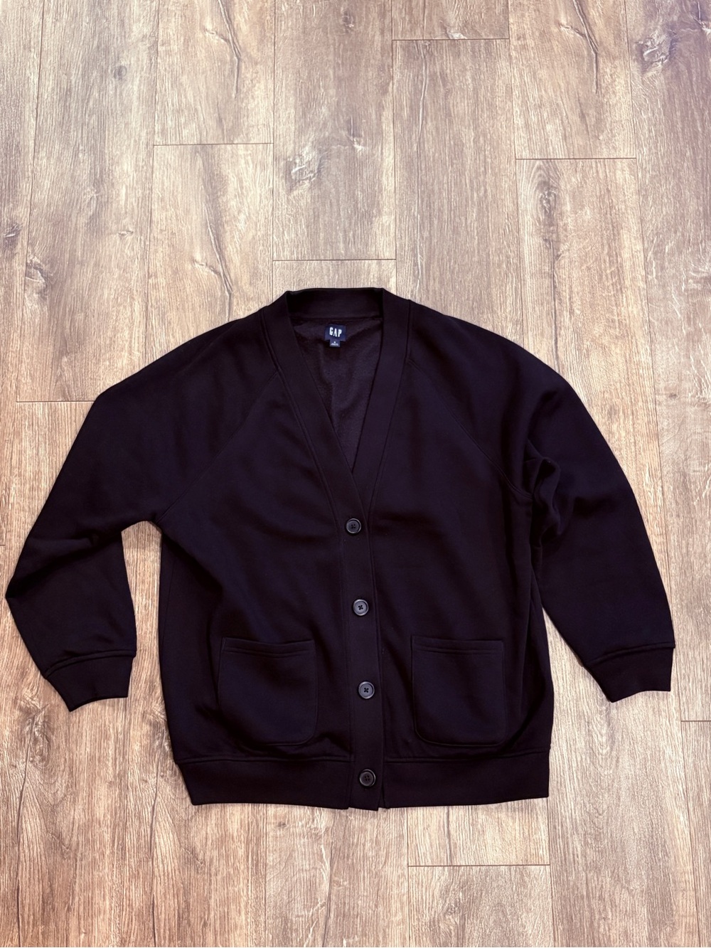 GAP Men’s Black V-Neck Button Cardigan